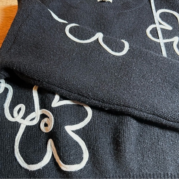 Debut Black Floral Detail Statement Knit Pullover Sweater Size Small - Picture 6 of 10